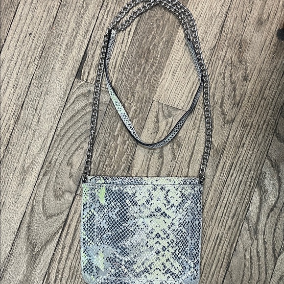 Banana Republic Snake Print Crossbody Bag with Chain Strap - Picture 2 of 3